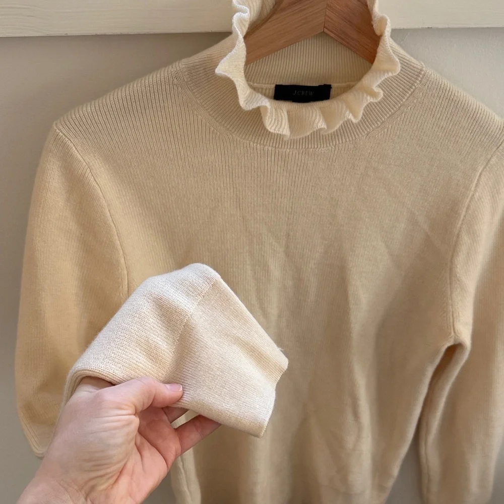 J. Crew Women’s Merino Wool Ruffle Mock Frill Neck Sweater Ivory Cream Size M